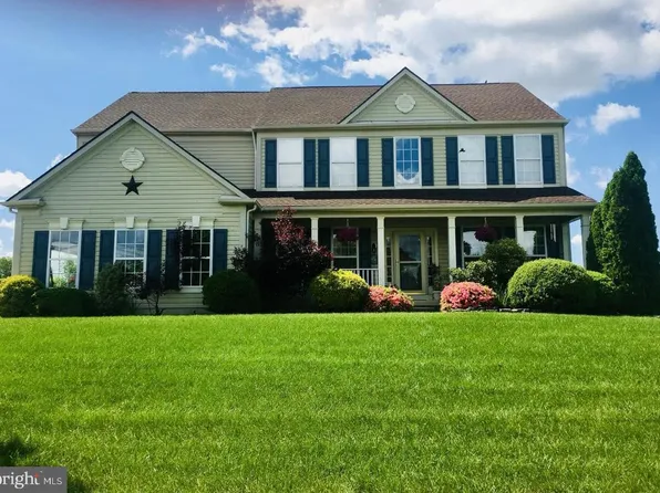 909 Stockton Dr, Mullica Hill, NJ 08062