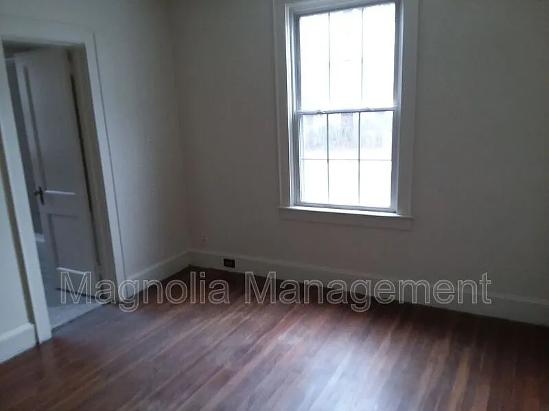 3 bed, 2.0 bath, $1,095 — Photo 3