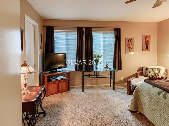 3rd image of 3401 Townhouse Dr