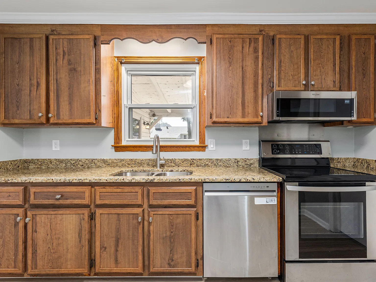 917 Yorkshire Road - 1 — Photo 4
