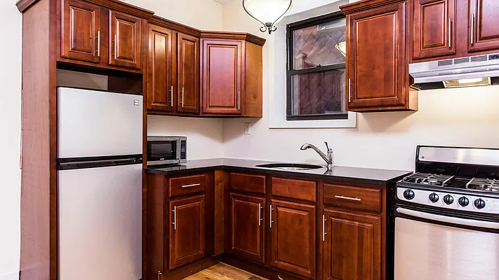 Rented by Nooklyn NYC LLC | media 29