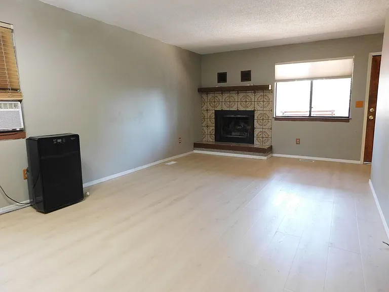 1805 Aspen St #B — Photo 4