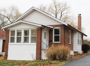 9015 Forest Ave, Saint Louis, MO 63114