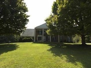 10507 Hunting Crest Ln, Vienna, VA 22182