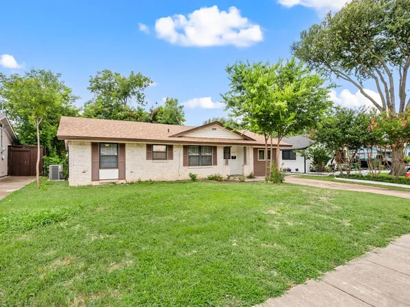 1832 Moonbeam Ln, Carrollton, TX 75006