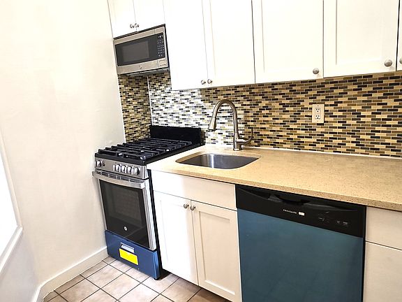4th image of 321 E 66th St APT 5E