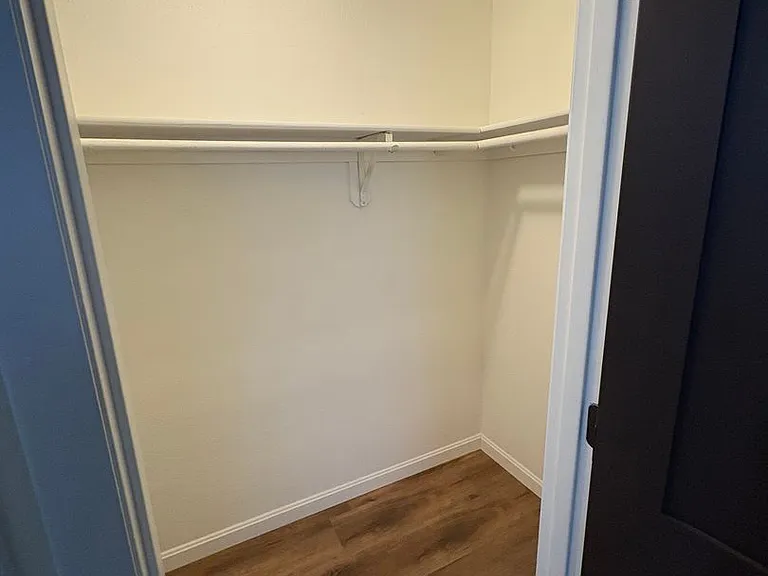 81 Fisherville Rd — Photo 14