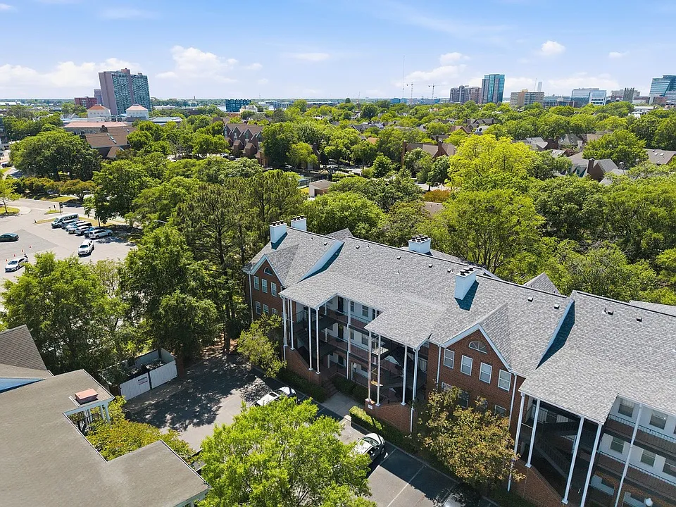 207 Westover Ave #202