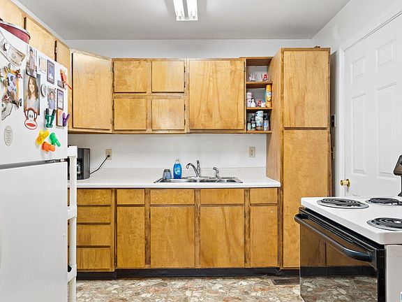 5th image of 108 Ravine Park