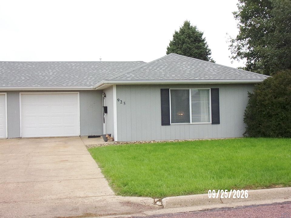 1st image of 925 18th St