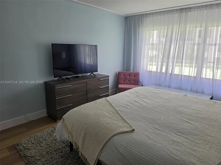 5151 Collins Ave #429 — Photo 12