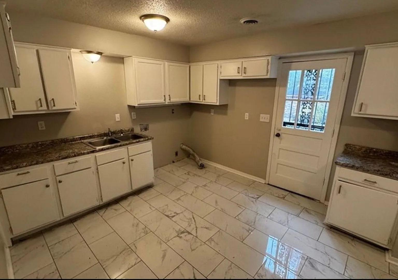 4264 Double Tree — Photo 3