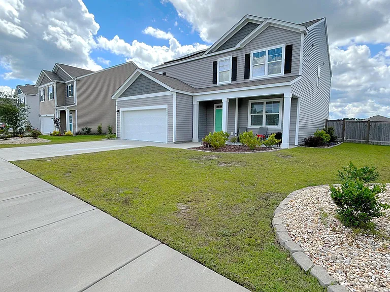 3334 Hemlock Way — Photo 3