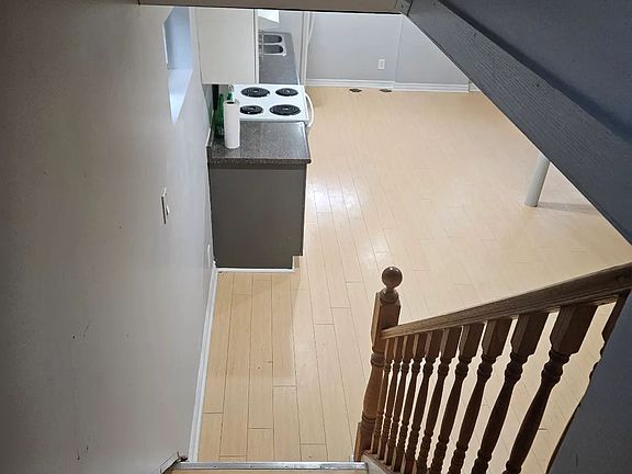 4th image of 31 Benfrisco Cres