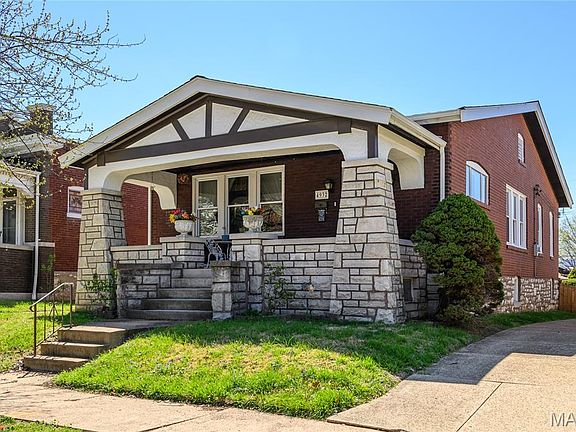3rd image of 4932 Lisette Ave
