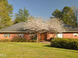 310 Georgian Ter, West Point, GA 31833