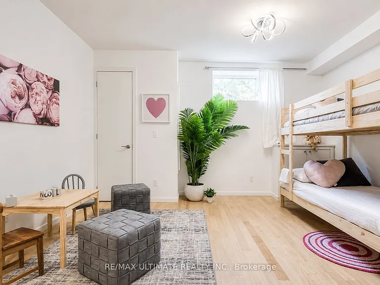 126 Spadina Rd #5 — Photo 15
