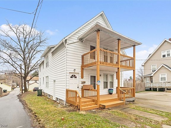3rd image of 2112 Iris Ct NW
