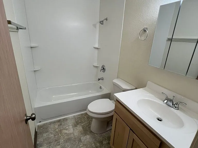 7001 Weimer Rd — Photo 17