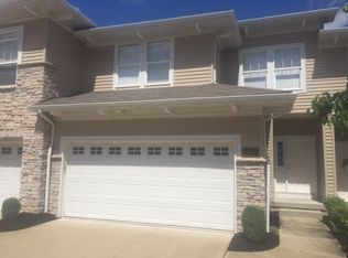 211 Crescent Ridge Dr, Seven Hills, OH 44131