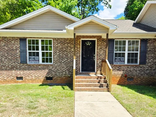 1316 Snow Ct, Burlington, NC 27215