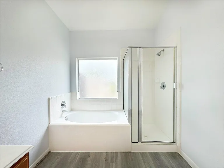 2910 Lemmingham Dr — Photo 25