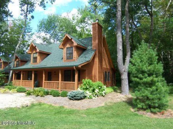 3583 Cattail Ct, Saugatuck, MI 49453