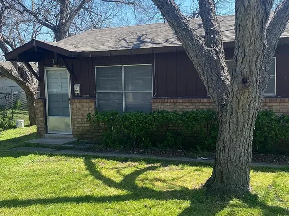 507 N San Marcos St #B, Seguin, TX 78155