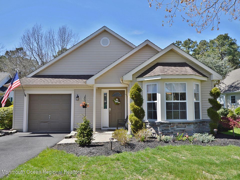 1st image of 2648 Lancaster Ln