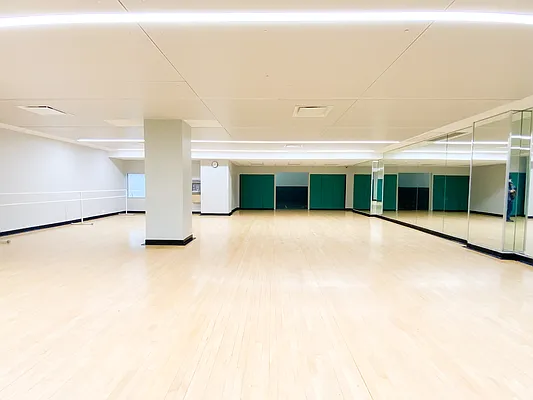 Rented by Compass | media 7