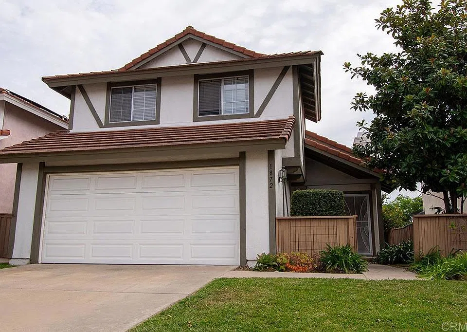 1872 Teakwood Way