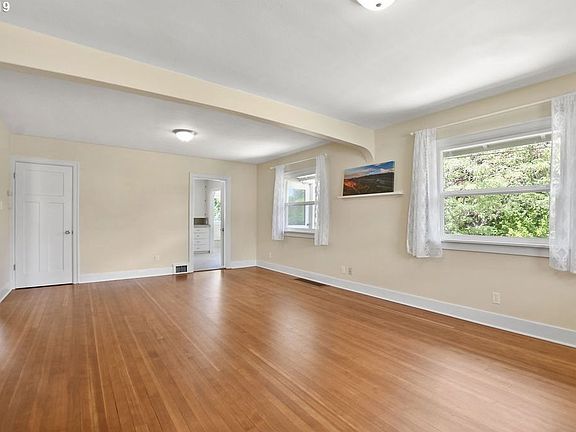 3rd image of 351 Kirby Ave NE