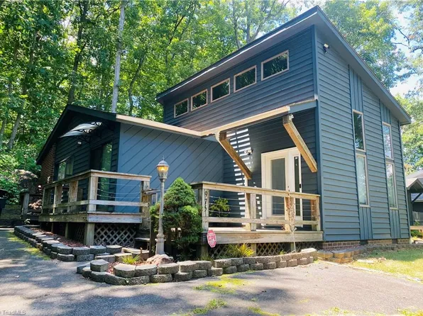 975 Amity Rd, Asheboro, NC 27203