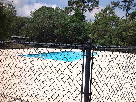 4th image of 12 Turtle Creek Ln