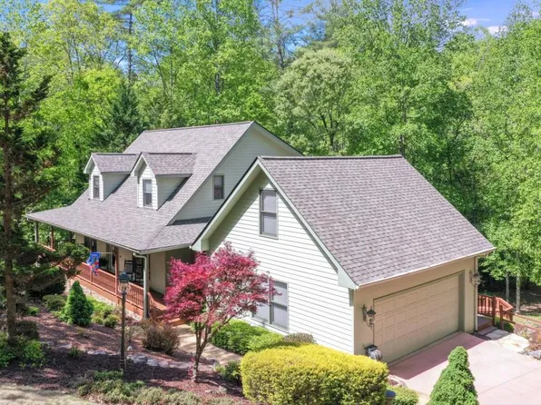 1112 Woodland Dr, Sautee Nacoochee, GA 30571