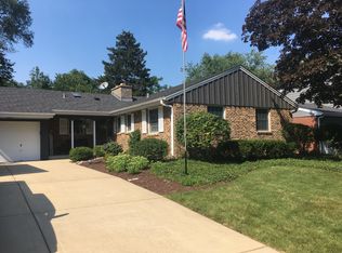 1028 61st St, Downers Grove, IL 60516