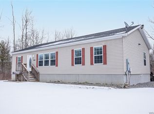 8749 Hopkins Rd, Batavia, NY 14020