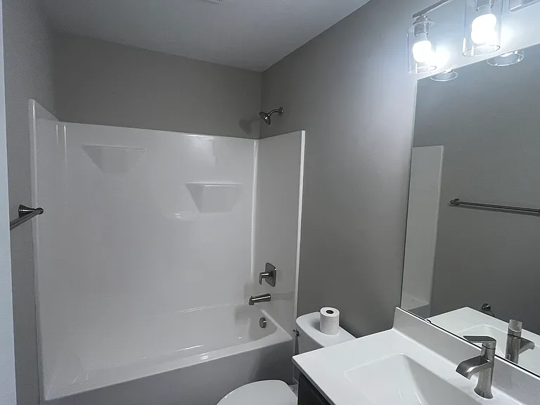 10720 Trenton Ln — Photo 22