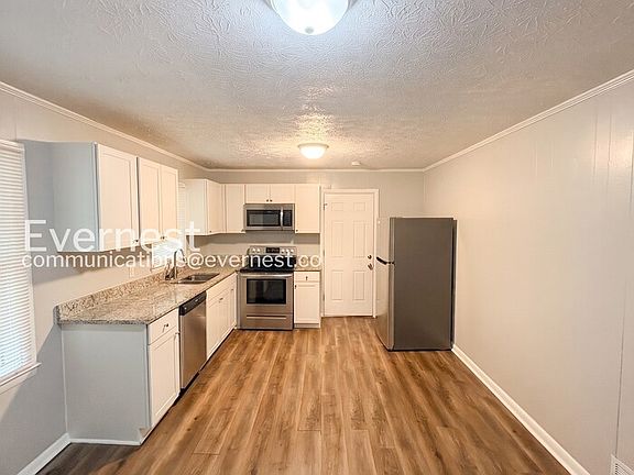 5th image of 539 Green St