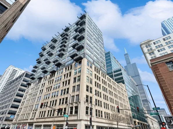 565 W Quincy St Unit 1417, Chicago, IL 60661