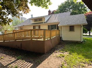 1702 11th St, Emmetsburg, IA 50536