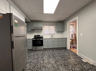18-34 130, College Pt, NY 11356