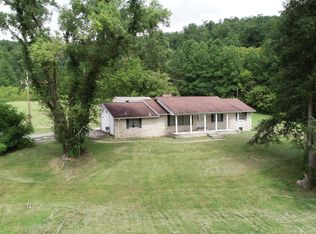 56 Headstart Ln, Manchester, KY 40962