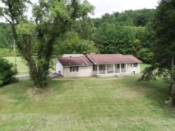 56 Headstart Ln, Manchester, KY 40962