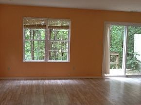 4th image of 622 Bayberry Ct W