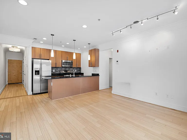 449 R St NW #101 — Photo 10