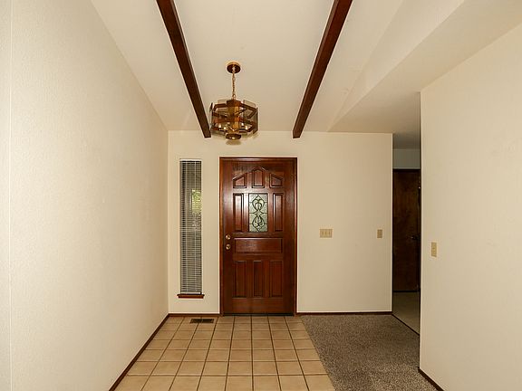 4th image of 18211 Hummingbird Dr