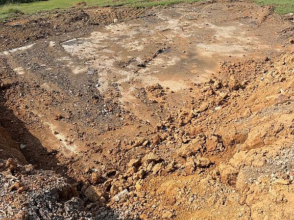 2nd image of 400 Bays Mountain Rd