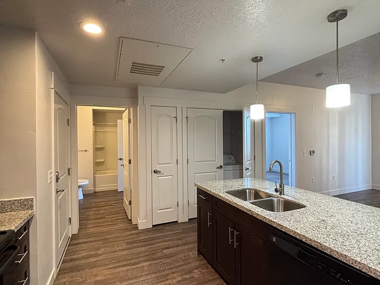 City Centre Apartments — Photo 18
