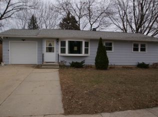 7505 Buffalo Grove Rd, Loves Park, IL 61111